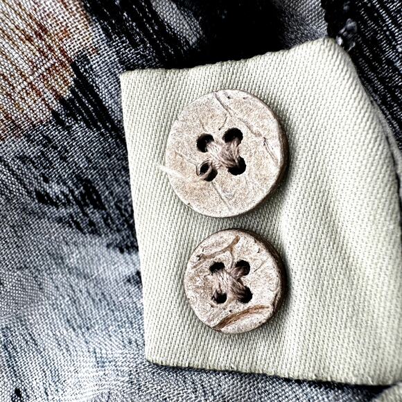 Jamaica Jaxx Silk Camp Shirt Button Down Floral Pineapple 100% Silk Black Medium - Picture 5 of 6